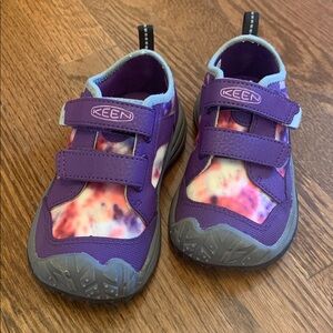 Keen Kids' Purple and Pink Tie Dye Shoes - size 9
